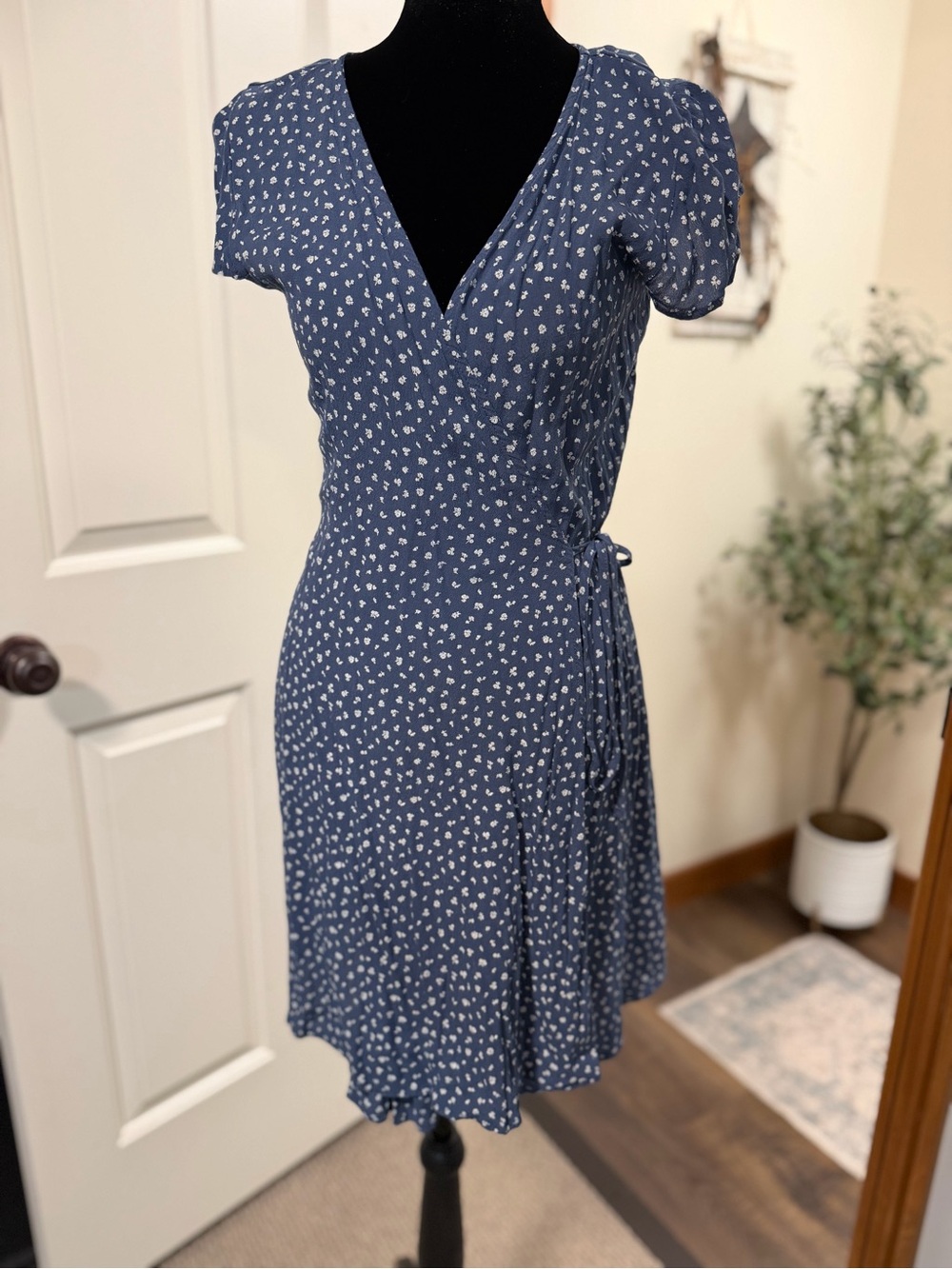 Brandy Melville Blue Floral Wrap Dress Puff Sleeve Dainty Cottagecore Small